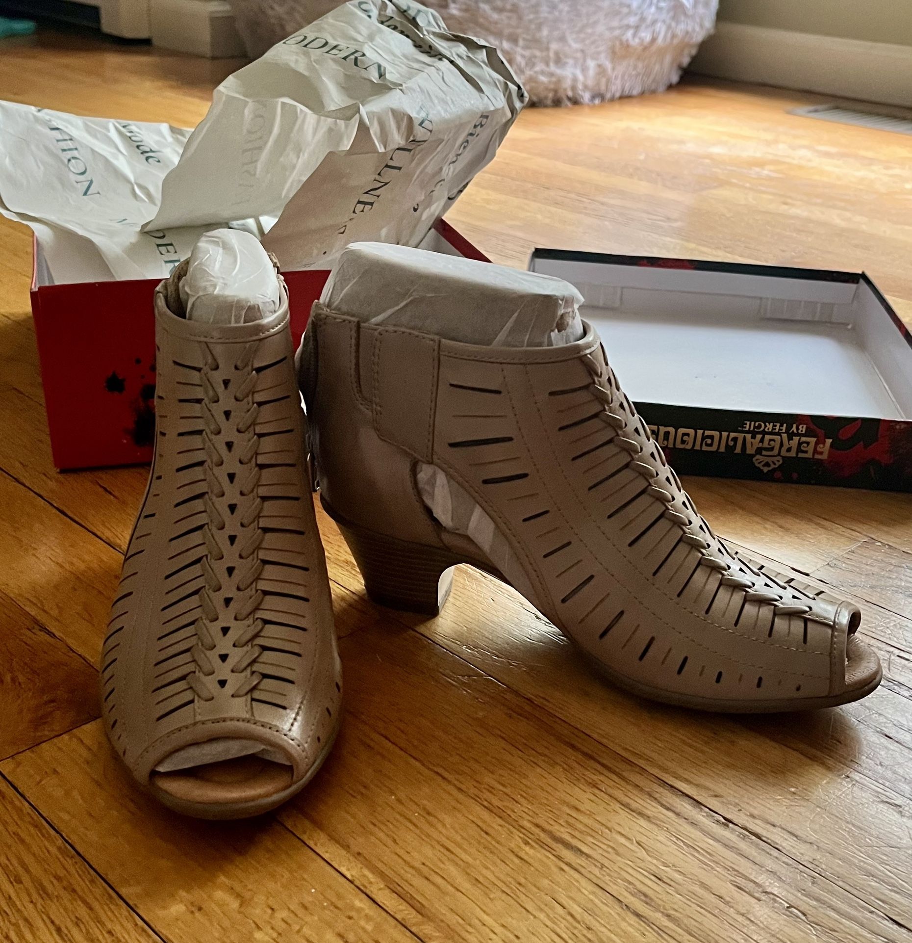 Earth Peep Toed Heels