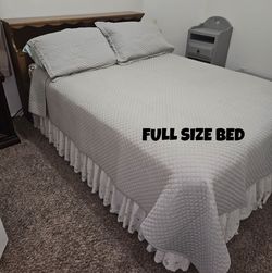 FULL SIZE BED