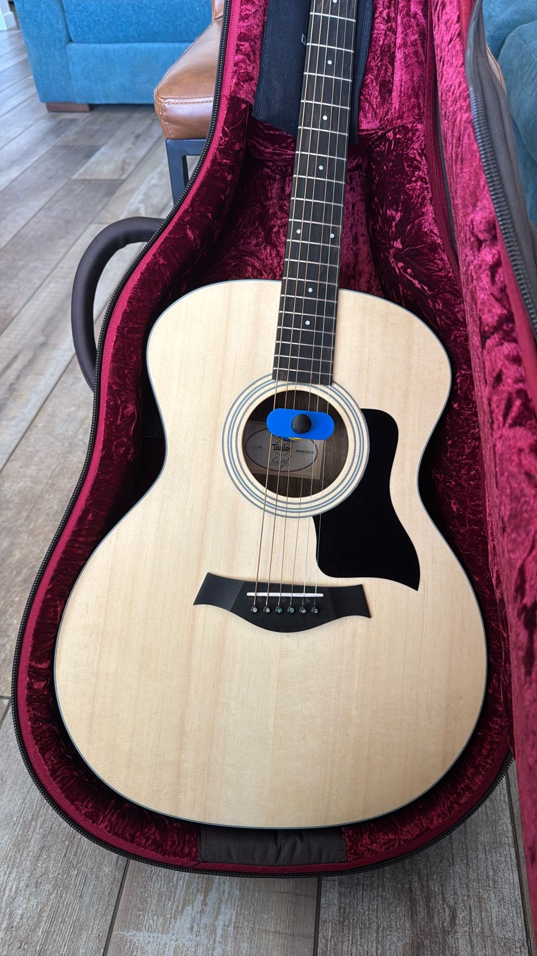 Taylor acoustic Guitar 114E