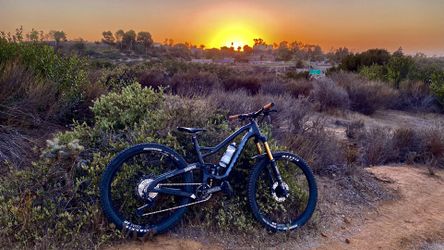 2020 NINER BIKES RIP 9 RDO 27.5 - 4-STAR SHIMANO XT - MEDIUM - CARBON FIBER FULL SUSPENSION MOUNTAIN BIKE