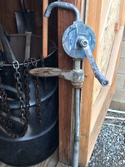 Solvent pump