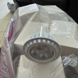 Litetronics 70890 - LP07A56FL6D MR16 Flood LED Light Bulb