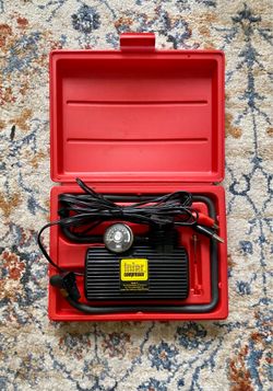 Vintage InterCompressor / Roadrunner - Air Compressor 12 volt DC w/Travel Case