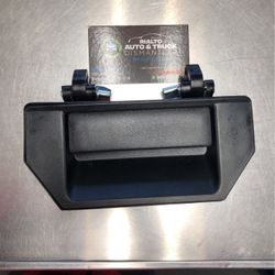 Nissan Pick Up 86 To 94 Tailgate Handle