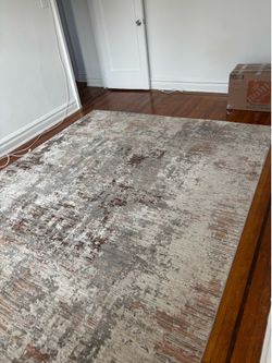 Neutral rug 7x10’