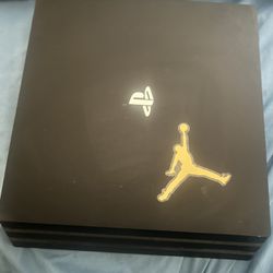 PS4 Pro 