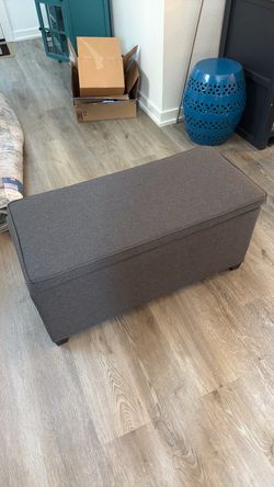 Storage ottoman