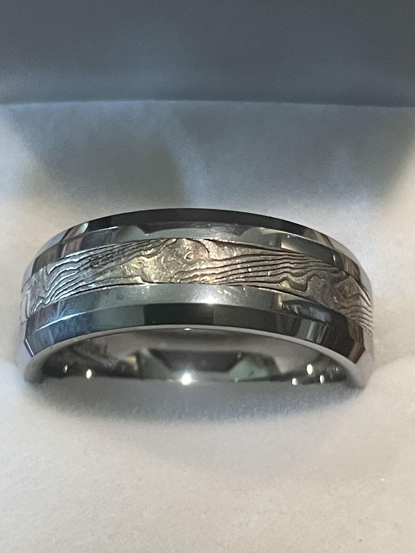 Tungsten/ Gold Damascus Mens Ring Size 10