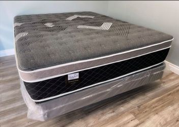 Full Oasis Thermal Comfort Europillow Top 12inch Mattress!!