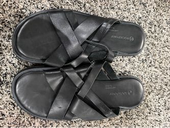 Brand new sandals size 9 leather