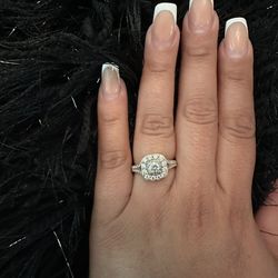 Beautiful Gold Diamond Engagement Ring