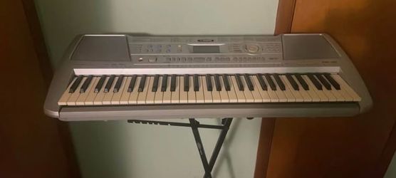 Yamaha Electronic Keyboard