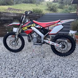 HONDA CR250R