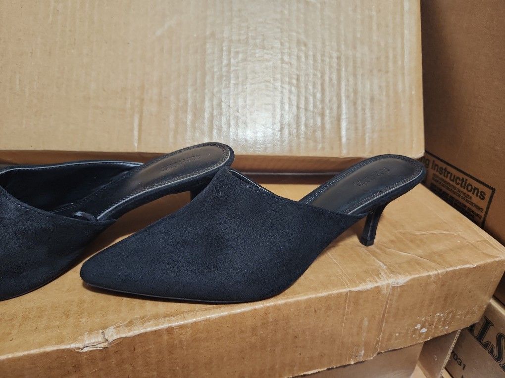 Forever 21 Size 9 Black Vegan Suede Mules Slip Ons Heels