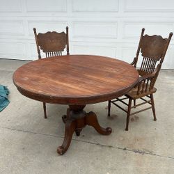 Oak Table With 2 Chairs