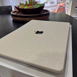 15" Macbook Air M2 Starlight 256GB
