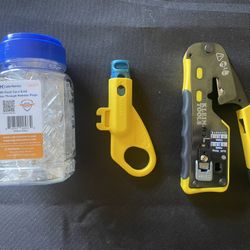 Klein Tools VDV226-110 Ratcheting Modular Data Cable Crimper w/extras