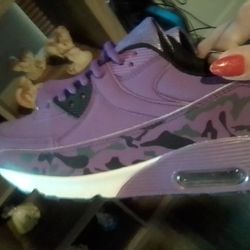 Brand New Pair Of Purple Camo Athletic Tennis Shoes 