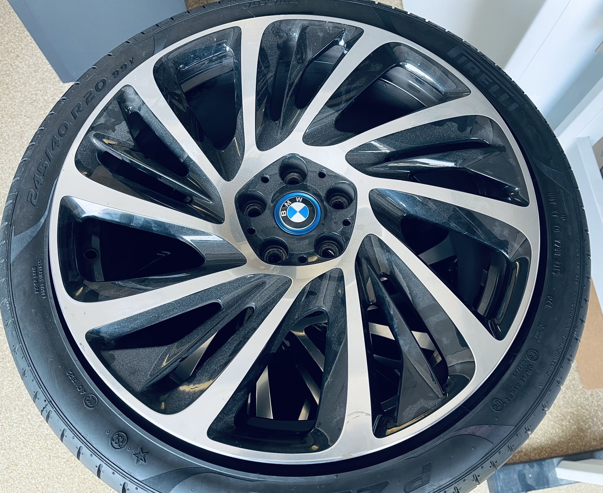 BMW i8 OEM 20” RIMS with Run-flat Tires