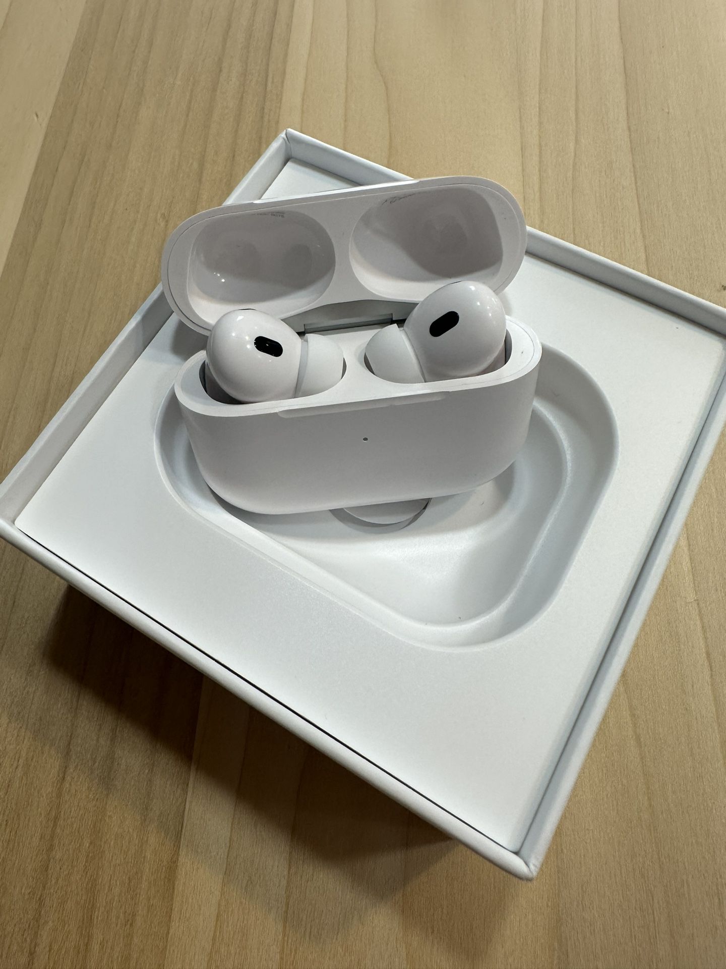 Apple Airpods Pro 2nd Generation (ONLY SHIPPING - SEND OFFERS)
