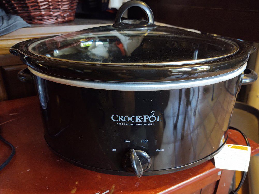 Brand new open box crock pot.