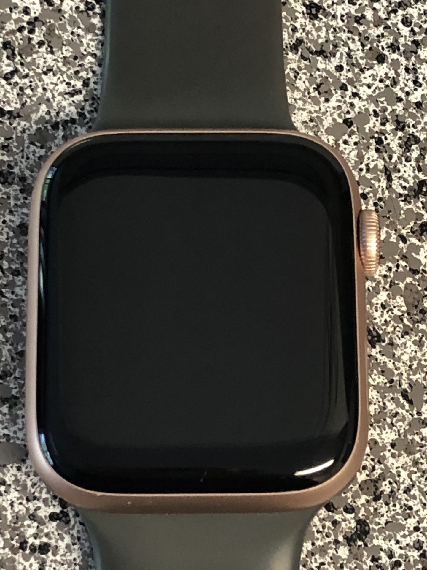 Apple Watch Series 4 - 44mm GPS/LTE