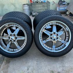 RIMS 305/45R22...6 LUGS...1 TIRE NO GOOD 