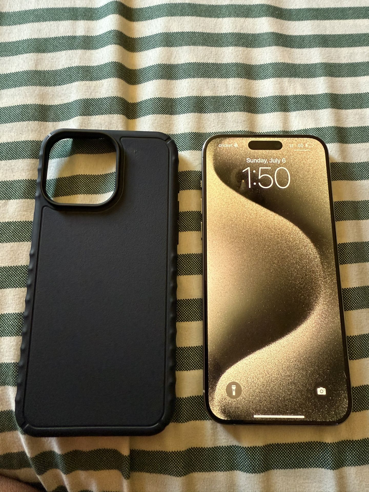 iPhone 15 Pro Max 256GB Unlocked New