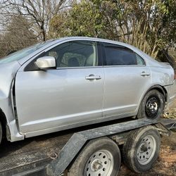 Complete Part Out/2012 Ford Fusion 