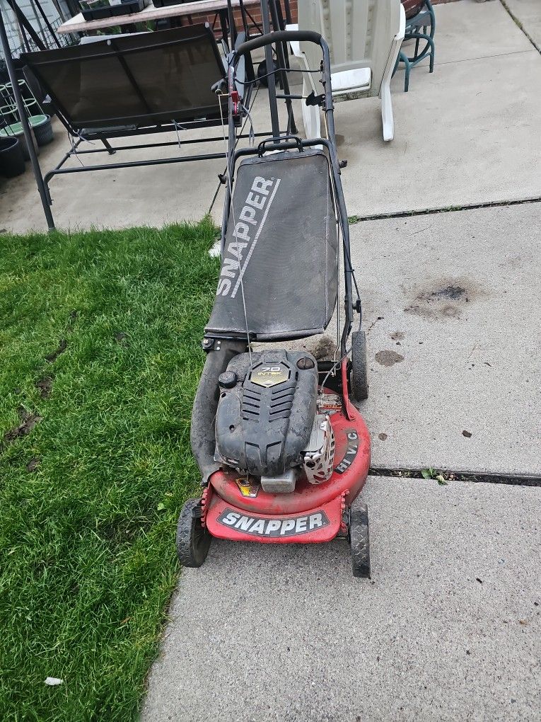 Briggs & Stratton 7.0 Lawn Mower As Is