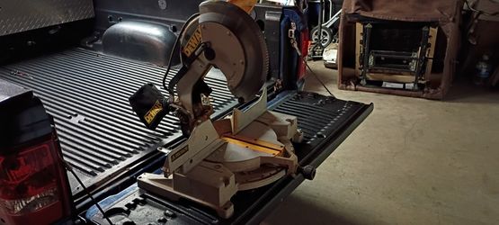 DeWalt DW705 Miter Saw