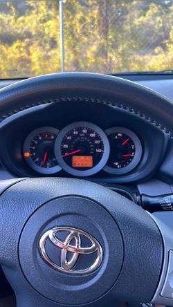 2007Toyota Rav 4 black 4doors 4x4