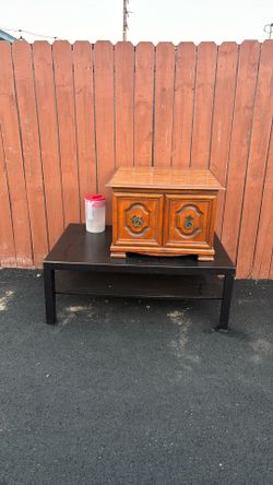 Free side table