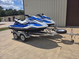 Pair of 2019 Yamaha waverunner FX Cruiser SVHO on 2025 Triton trailer. With Extras. Read all