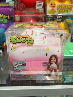 New PPNC Squeezee Sweetz SCENTED CUPCAKE SET Viral Squishy Toy PINK 🧁
