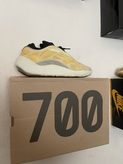 Yeezy 700 