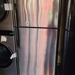 Kenmore Apartment Size 18cu Ft Stainless Steel Top Freezer Refrigerator 