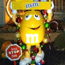M&M Displays