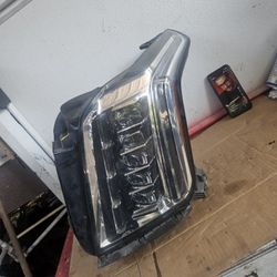 2015 2020 Cadillac Escalade Driver Oem Headlight 