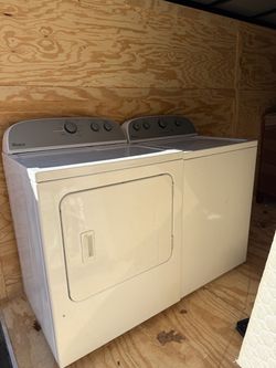Whirlpool Washer and Dryer Set