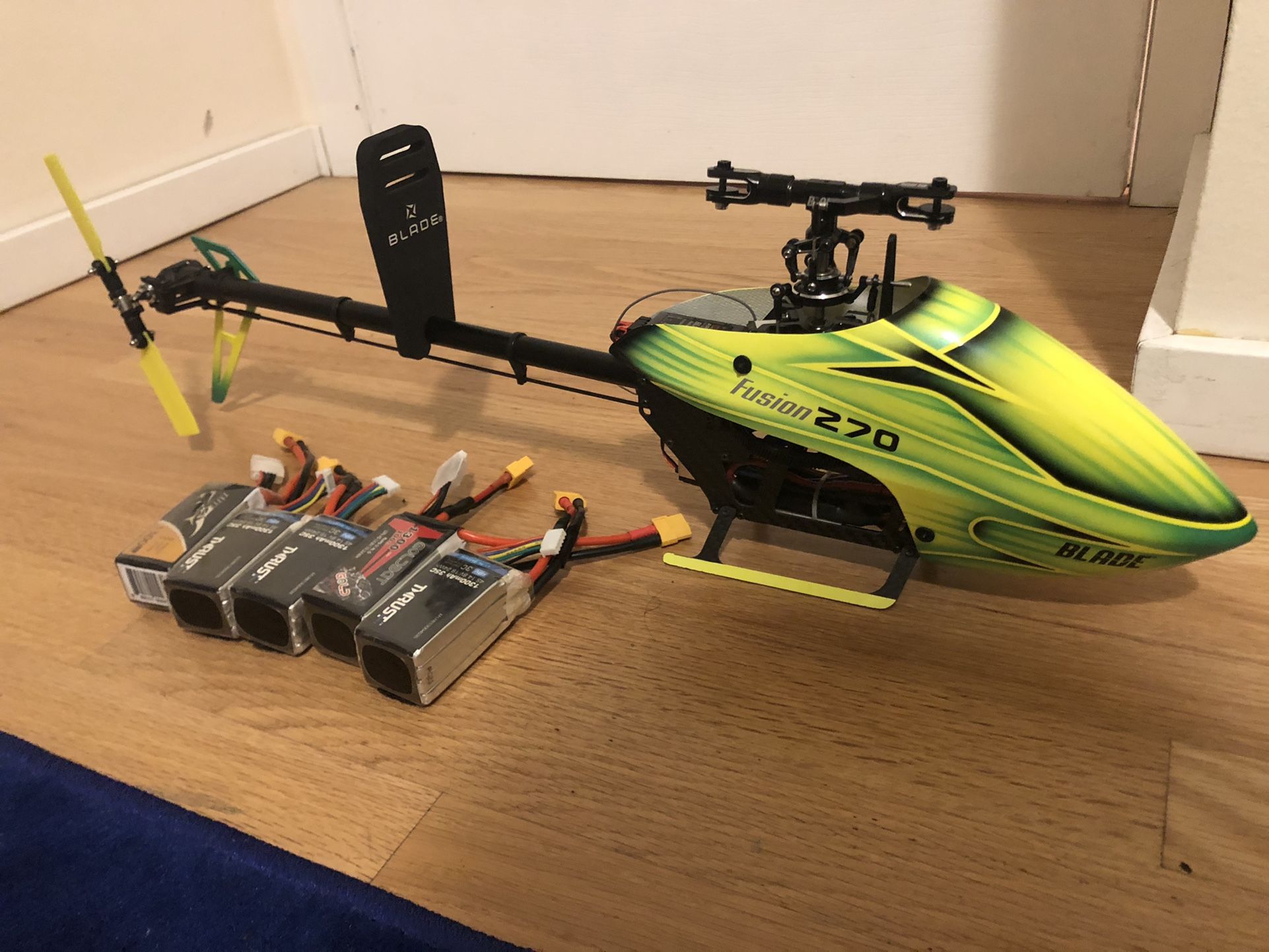 Blade fusion 270 Rc Helicopter BNF With Spectrum With 5 Lipo Batteries
