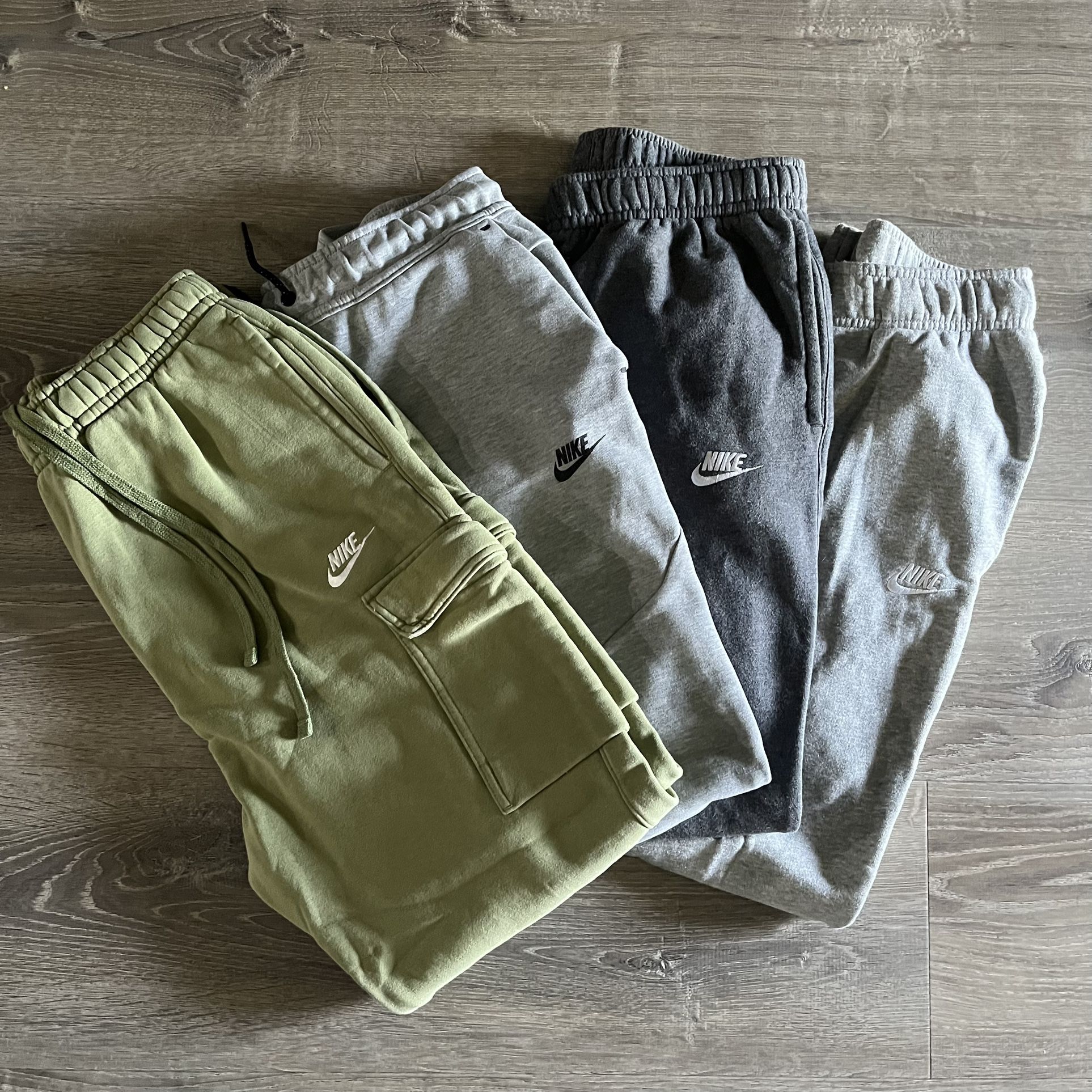 NIKE SWEATPANTS BUNDLE( first two Large, second 2 Medium