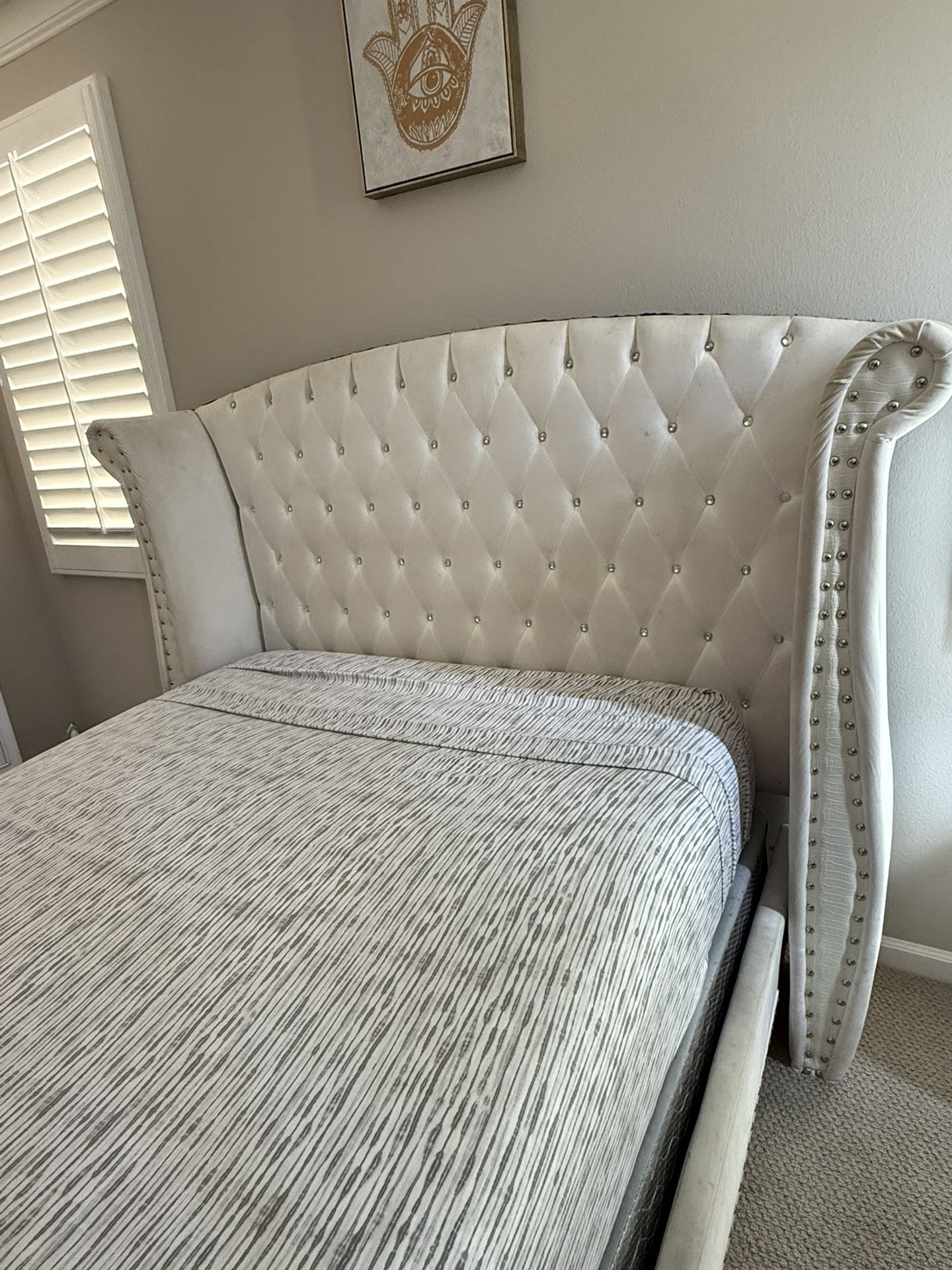 Bedroom Set QUEEN SIZE