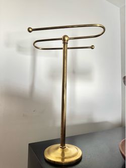 Towel holder