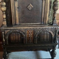 1900s Spanish Cabinet 