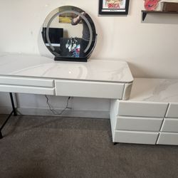 Makeup Vanity 