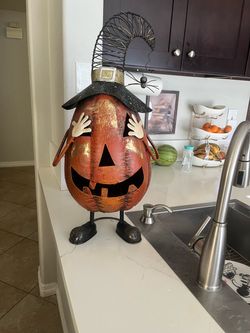 Metal Jack-O-Lantern Halloween Pumpkin Figurine