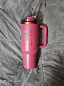 ‼️PLEASE READ DESCRIPTION‼️ Starbucks Stanley Berry Pink Glitter 40oz