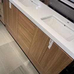 60” Freestanding Bathroom Vanity