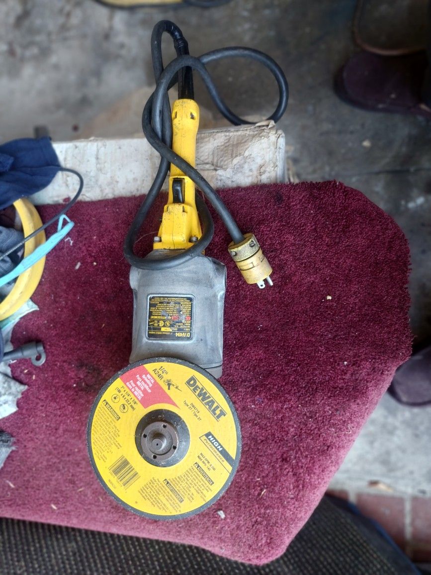 Dewalt Heavy Duty Grinder 7 Inch Disc For Sale 90.00